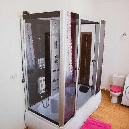 Kronhome Castelului Brasov Luaran gambar