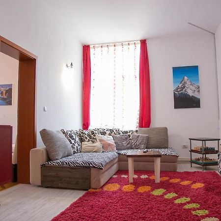 Kronhome Castelului Brasov Luaran gambar