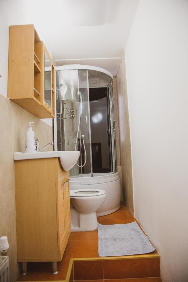 Kronhome Castelului Brasov Luaran gambar