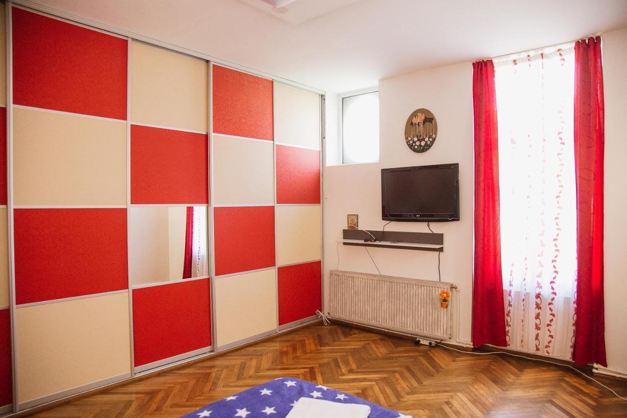 Kronhome Castelului Brasov Luaran gambar